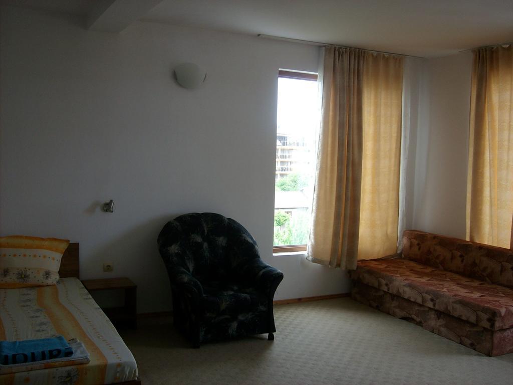 Hotel Neven Πριμόρσκο Εξωτερικό φωτογραφία