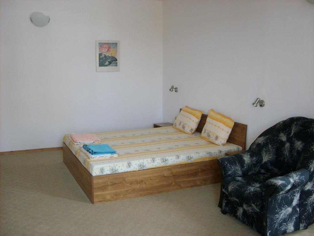 Hotel Neven Πριμόρσκο Δωμάτιο φωτογραφία