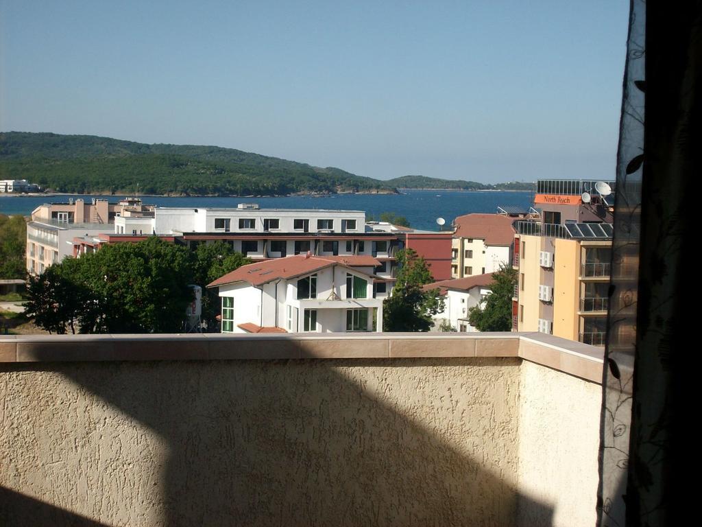 Hotel Neven Πριμόρσκο Εξωτερικό φωτογραφία