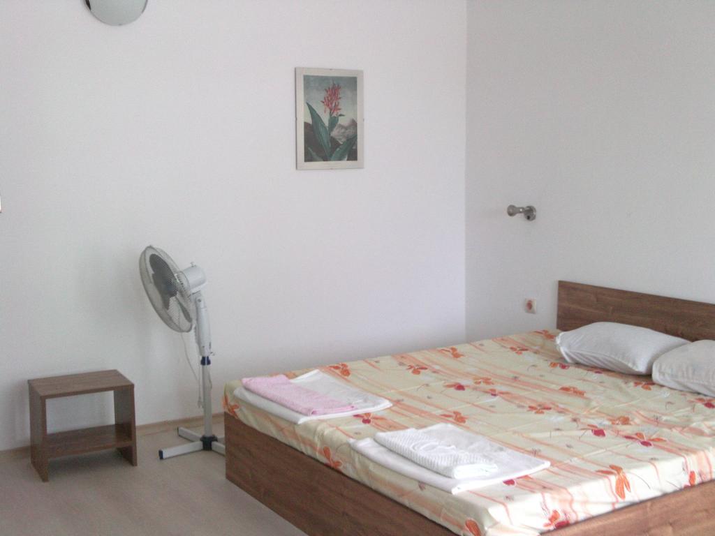Hotel Neven Πριμόρσκο Εξωτερικό φωτογραφία